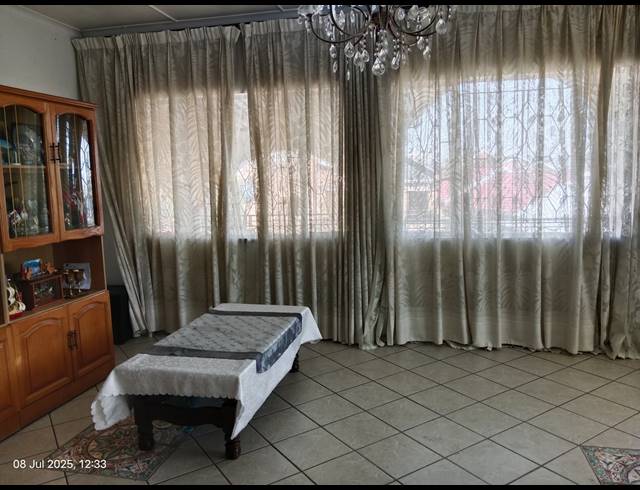 4 BEDROOM HOUSE FOR SALE IN RAISETHORPE